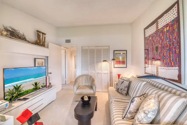 PGA National Palm Beach Gardens Unit 203 photo 10