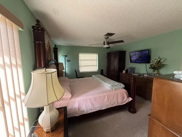Unit A photo 36