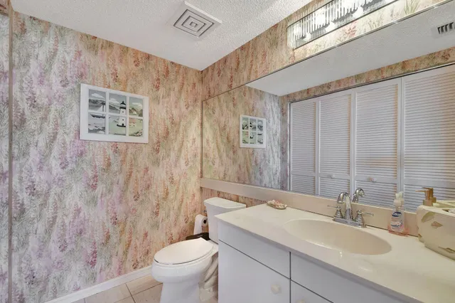 4000 N Ocean Singer Island Unit 2401 photo 13