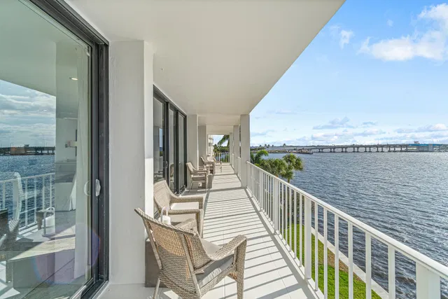 2784 S Ocean Boulevard #301s