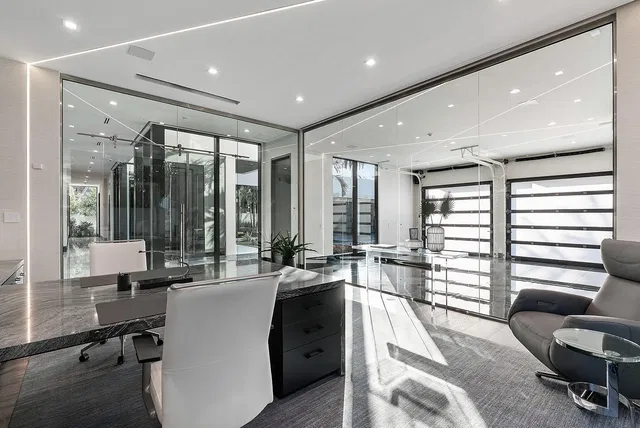 Residence photo 28