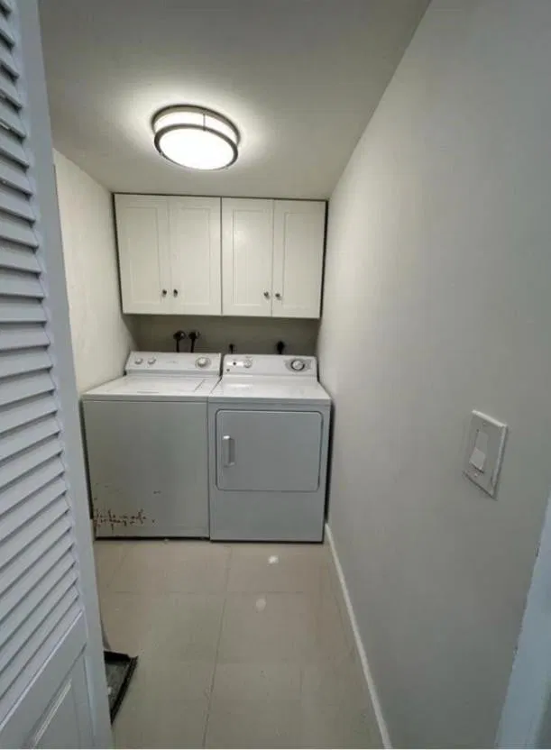 Unit 118 photo 6