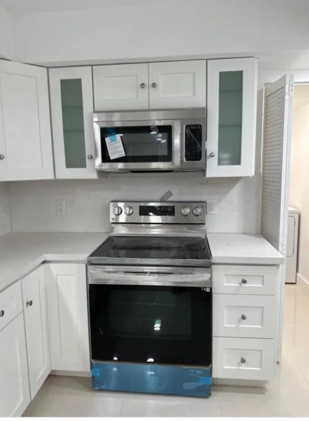 Unit 118 photo 12