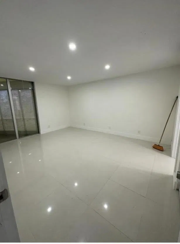 Unit 118 photo 24