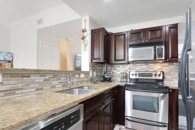 Downtown West Palm Beach Unit 652 photo 4