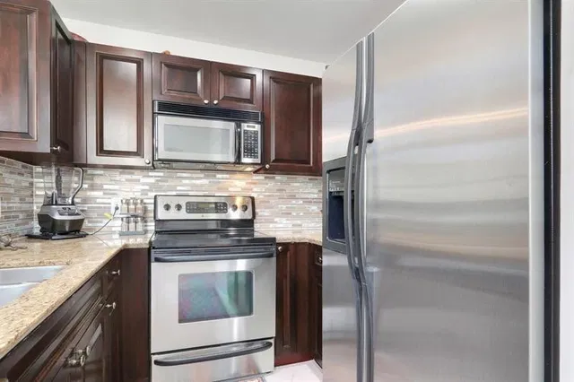 Downtown West Palm Beach Unit 652 photo 5