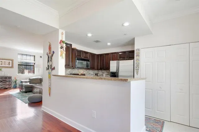 Downtown West Palm Beach Unit 652 photo 6