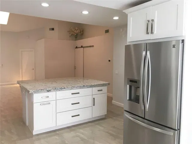 Residence photo 5