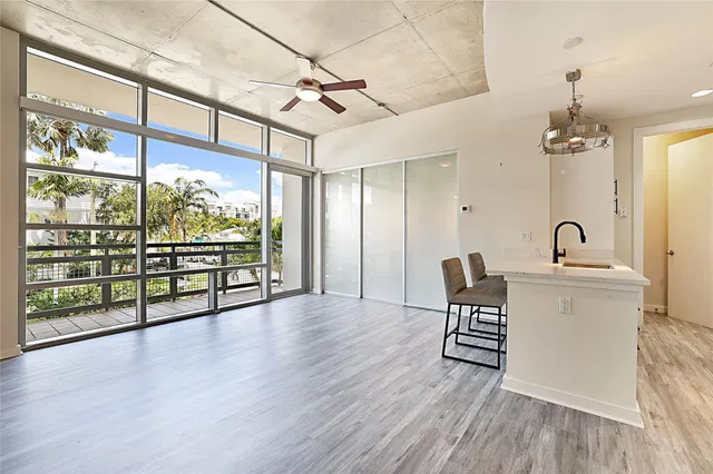 The Meridian Unit 207 photo 3