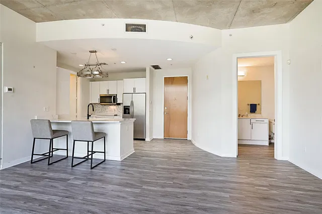 The Meridian Unit 207 photo 8
