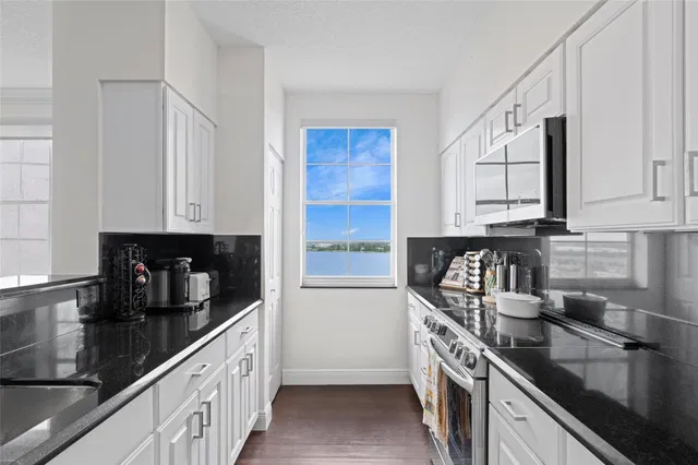 The Montecito Unit 1213 photo 4