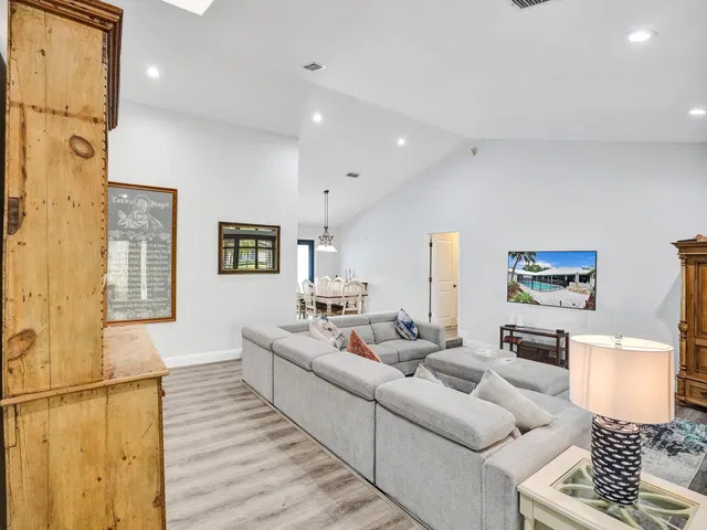 Boca Bath & Tennis Residence photo 14