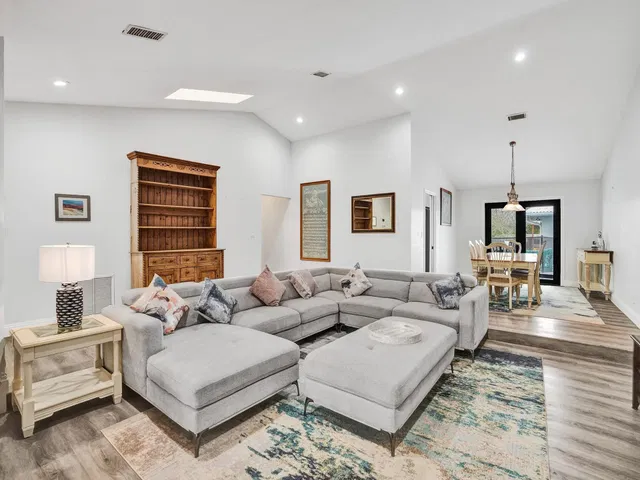 Boca Bath & Tennis Residence photo 18