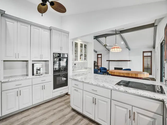 Boca Bath & Tennis Residence photo 27