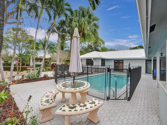 Boca Bath & Tennis Residence photo 81