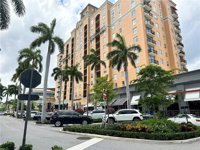 The Tower Condominium at Cityplace Unit 907 photo 3