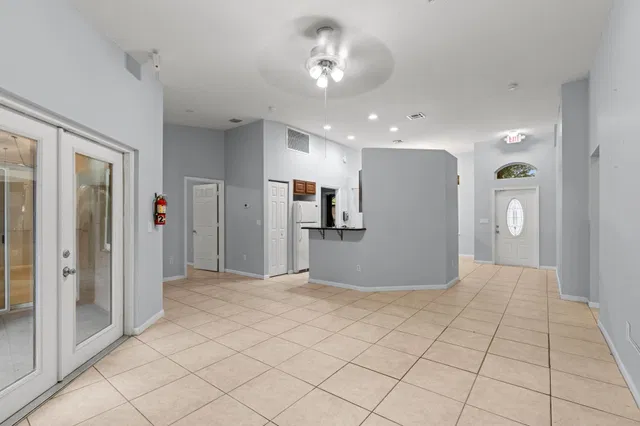 Residence photo 4