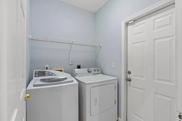 Residence photo 6