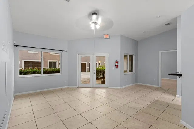 Residence photo 9