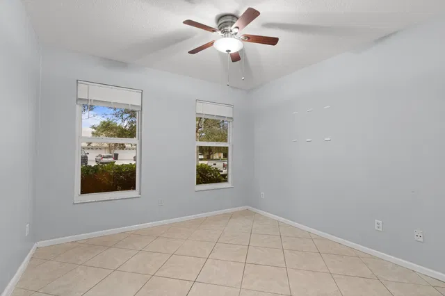 Residence photo 10