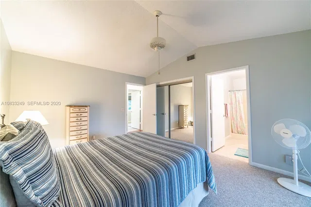 Residence photo 10