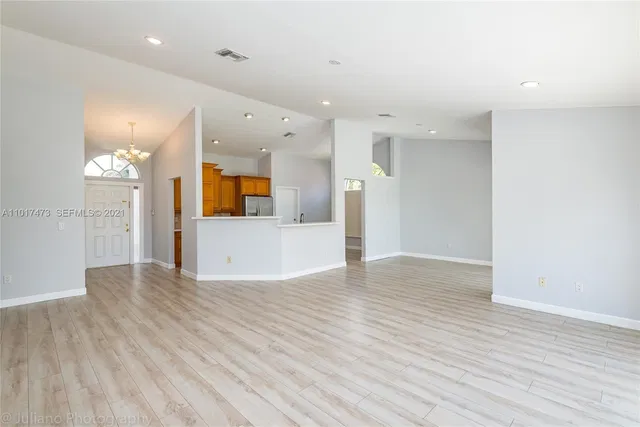 Residence photo 4