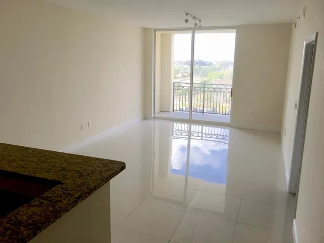 Cityplace South Tower Unit 426 photo 8