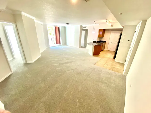 The Prado Unit 620 photo 9
