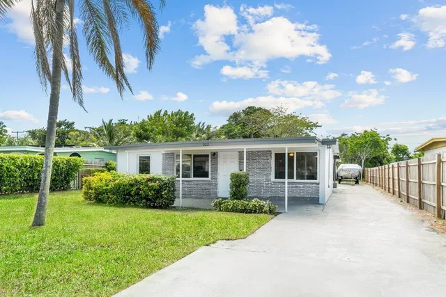 Residence photo 2