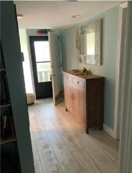 Unit 2-202 photo 2