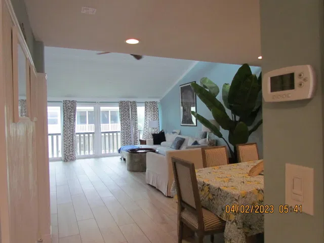 Unit 2-202 photo 10