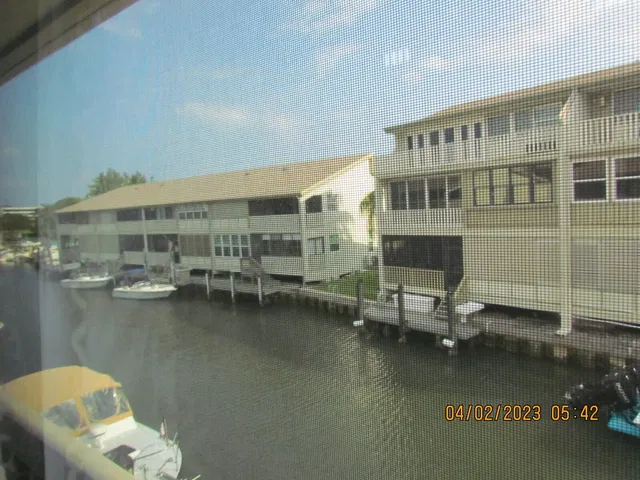 Unit 2-202 photo 14
