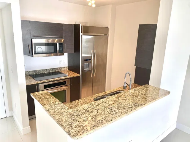 CityPlace South Tower Unit 624 photo 8