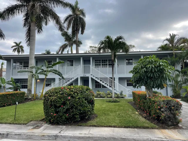 234 Oleander Avenue #4