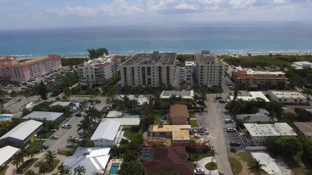 Palm Beach Shores Residence photo 8