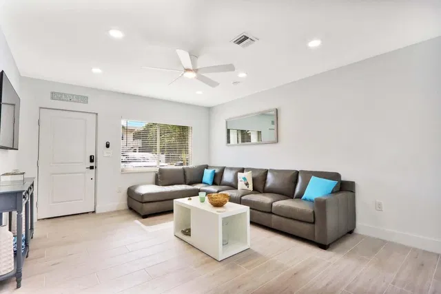 Palm Beach Shores Residence photo 28