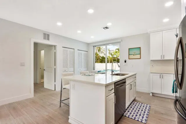 Palm Beach Shores Residence photo 32