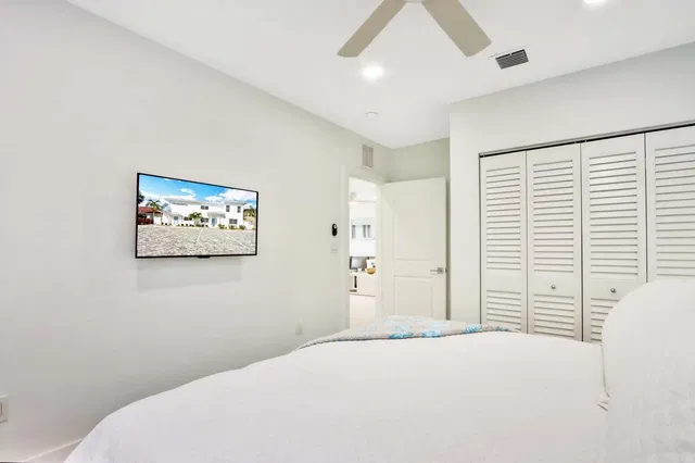 Palm Beach Shores Residence photo 40