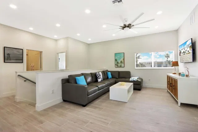Palm Beach Shores Residence photo 47