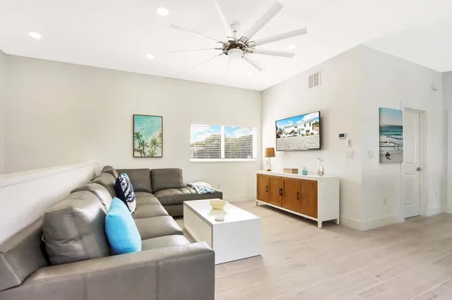 Palm Beach Shores Residence photo 49