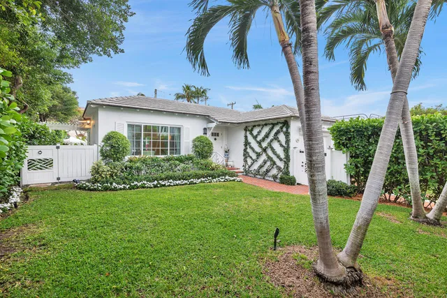 156 Peruvian Avenue