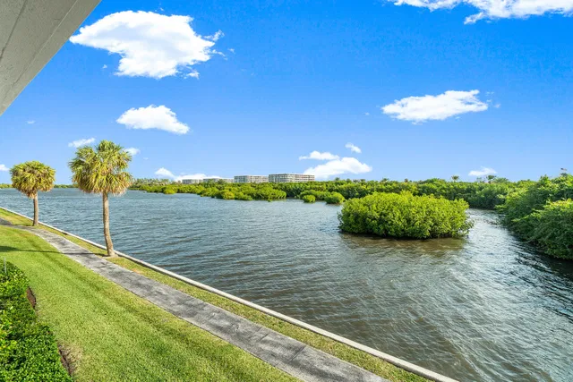 2195 Ibis Isle Road #6