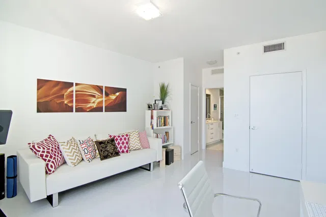 Cityplace South Tower Unit 1815 photo 6