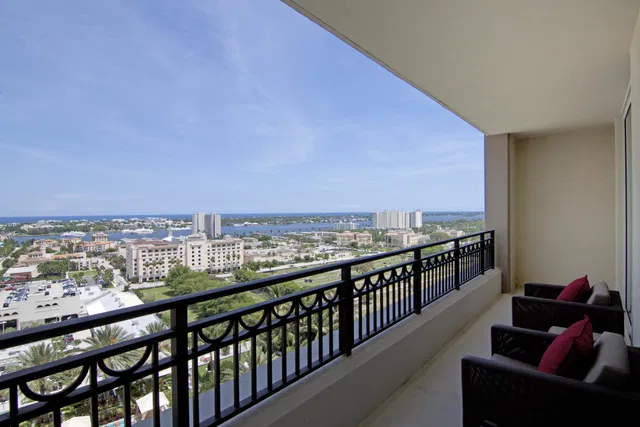 Cityplace South Tower Unit 1815 photo 10