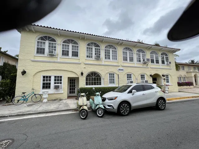 253 Oleander Avenue #8