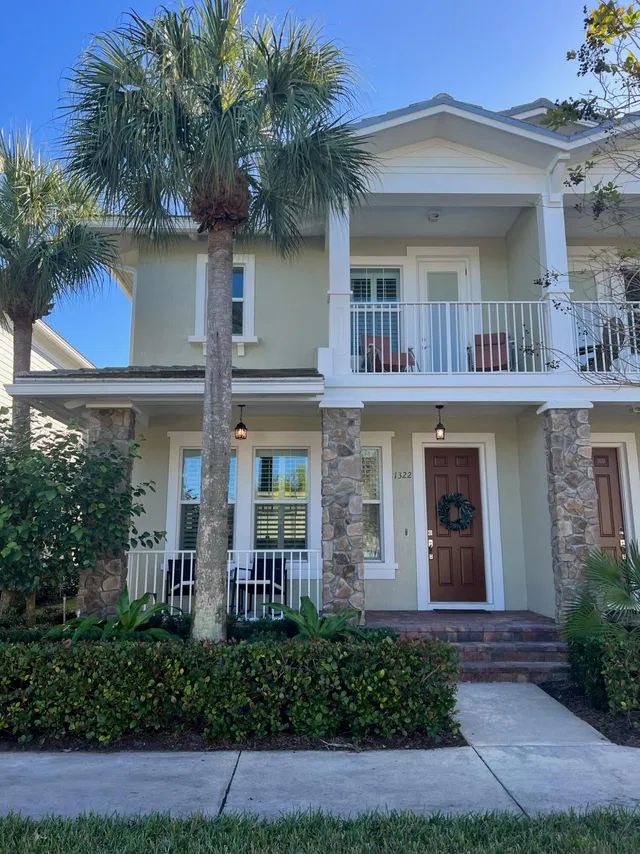 Residence photo 2