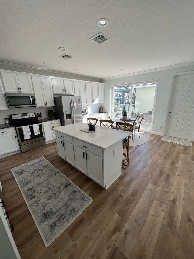 Residence photo 8
