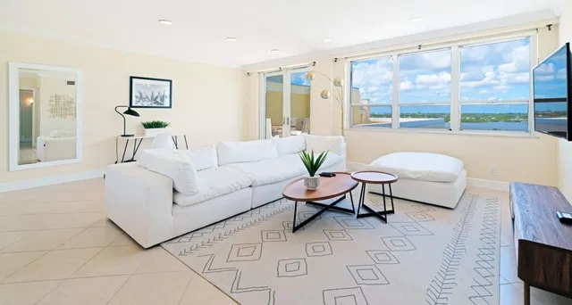 2730 S Ocean Boulevard #Ph 701