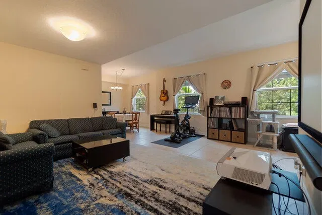 Grandview Heights Residence photo 6