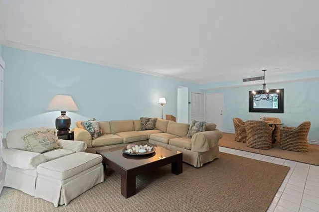 250 Bradley Place ##204